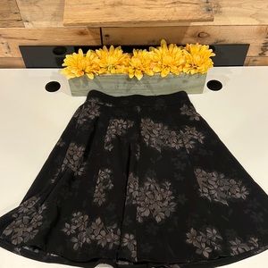 Ann Taylor 6P floral skirt